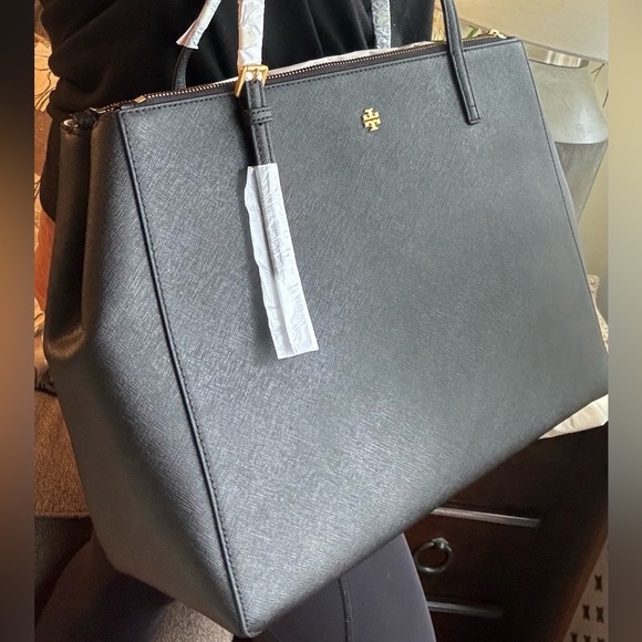 Tory Burch Handbags - Authentic TORY BURCH LARGE Saffiano leather 2 zips magnetic closure tote